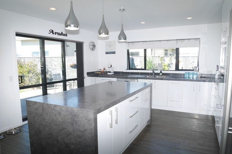 Photo of property in 10 Patterson Lane, Raumati Beach, Paraparaumu, 5032