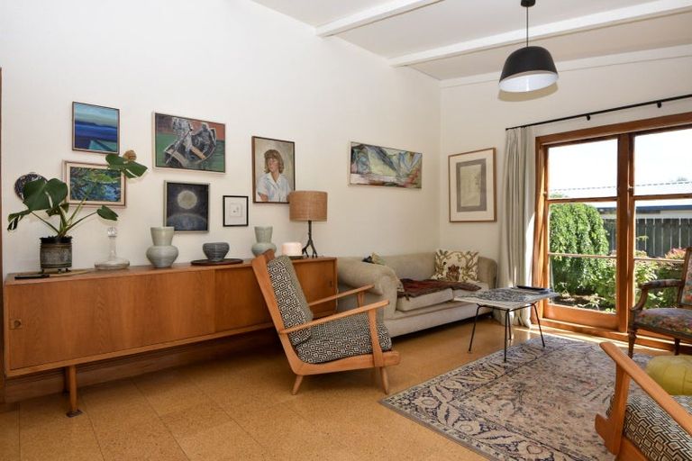 Photo of property in 90 Pembroke Street, Carterton, 5713