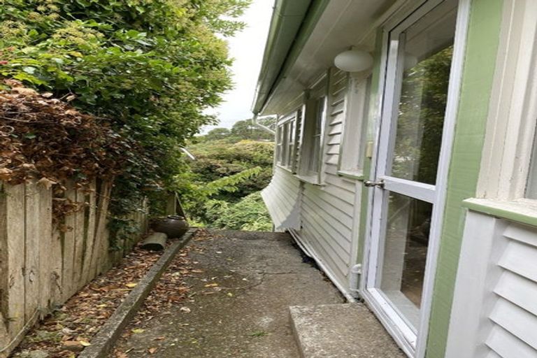 Photo of property in 164 Glenmore Street, Northland, Wellington, 6012