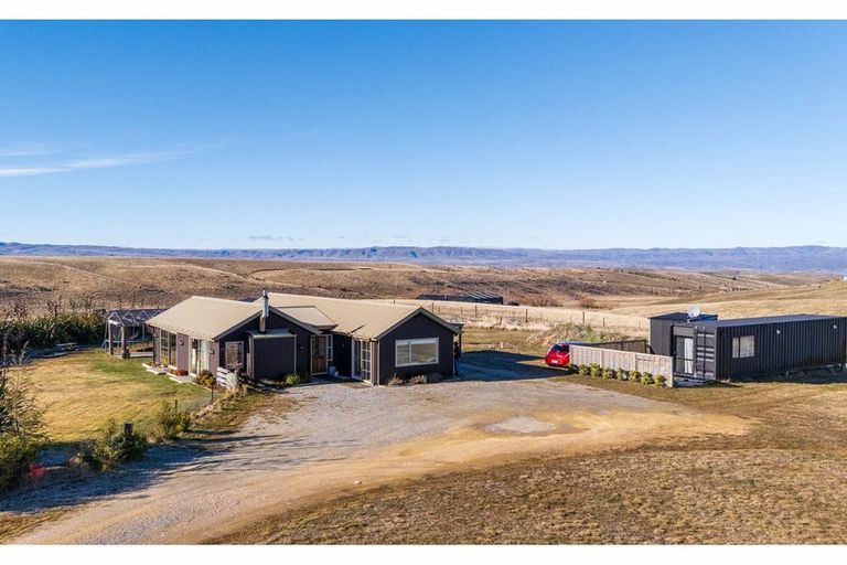 Photo of property in 12 Swamp Lane, Waikerikeri, Alexandra, 9393