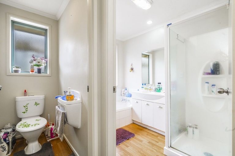 Photo of property in 5 Locksley Lane, Hamilton East, Hamilton, 3216