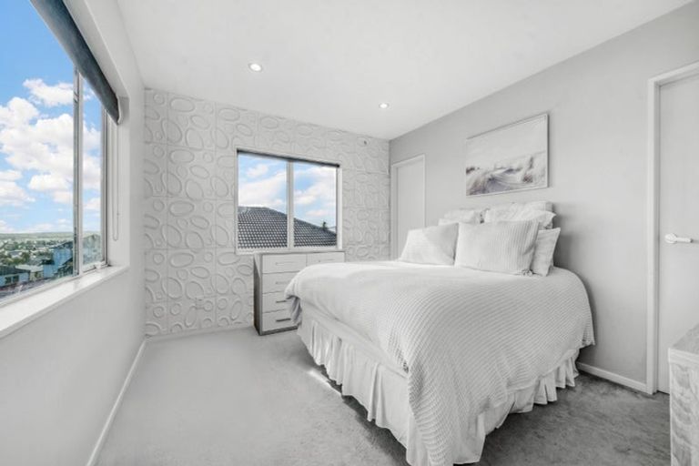 Photo of property in 62 Keri Vista Rise, Papakura, 2110