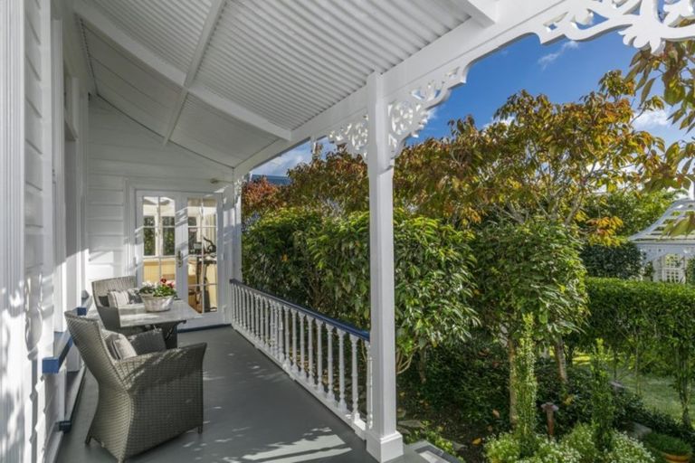 Photo of property in 8 Dodson Avenue, Milford, Auckland, 0620