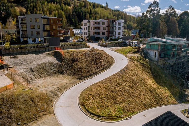 Photo of property in 7 Powder Terrace, Arthurs Point, Queenstown, 9371