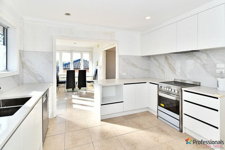 Photo of property in 114 Alfriston Road, Manurewa, Auckland, 2105