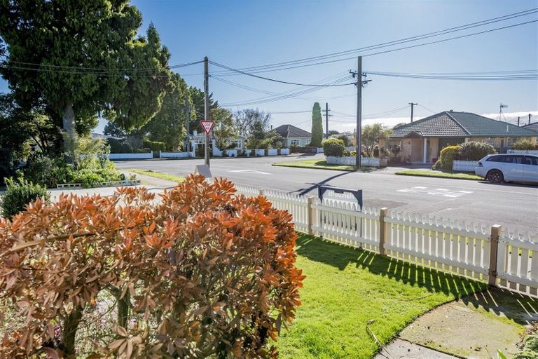 Photo of property in 23 Devon Street, Levin, 5510