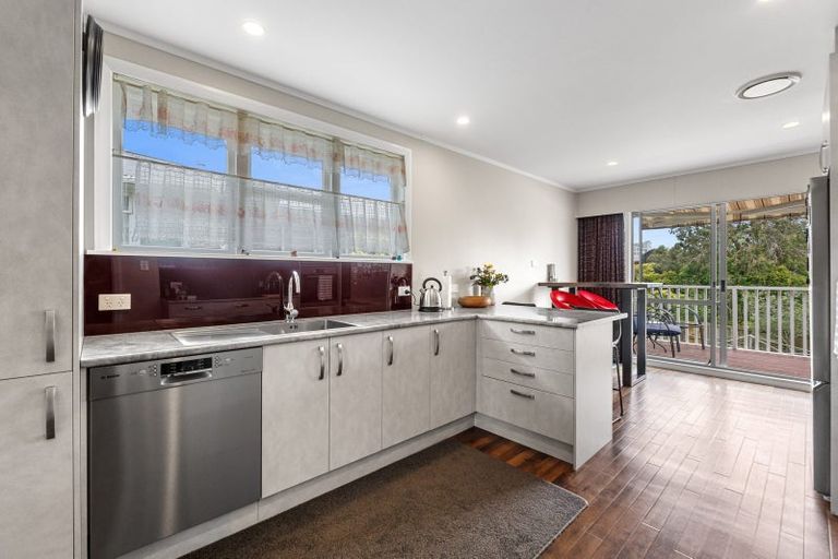 Photo of property in 49 Middlemore Crescent, Papatoetoe, Auckland, 2025