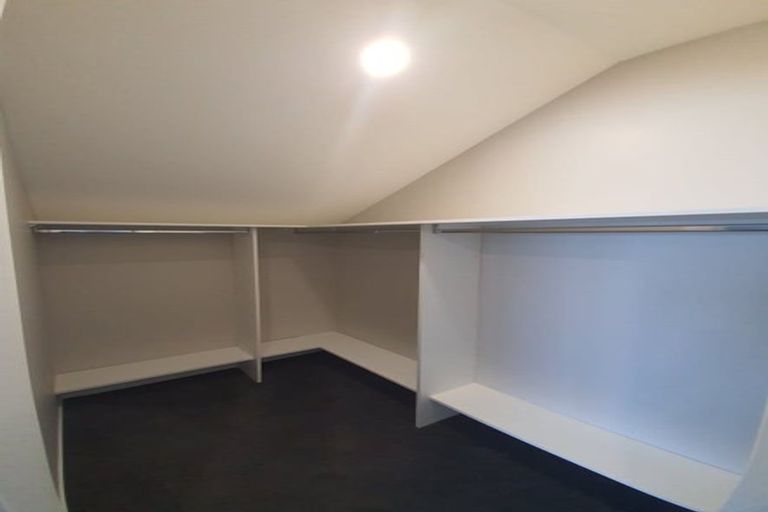 Photo of property in 6c Te Whiti Grove, Waterloo, Lower Hutt, 5011