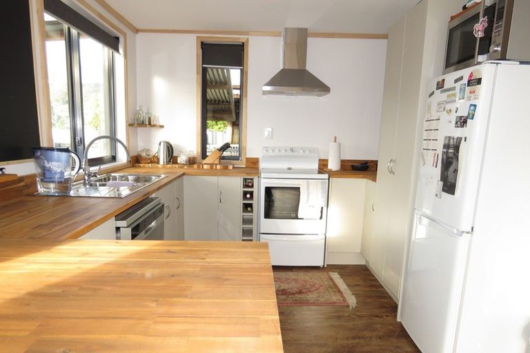 Photo of property in 1 Racecourse Road, Reefton, 7830