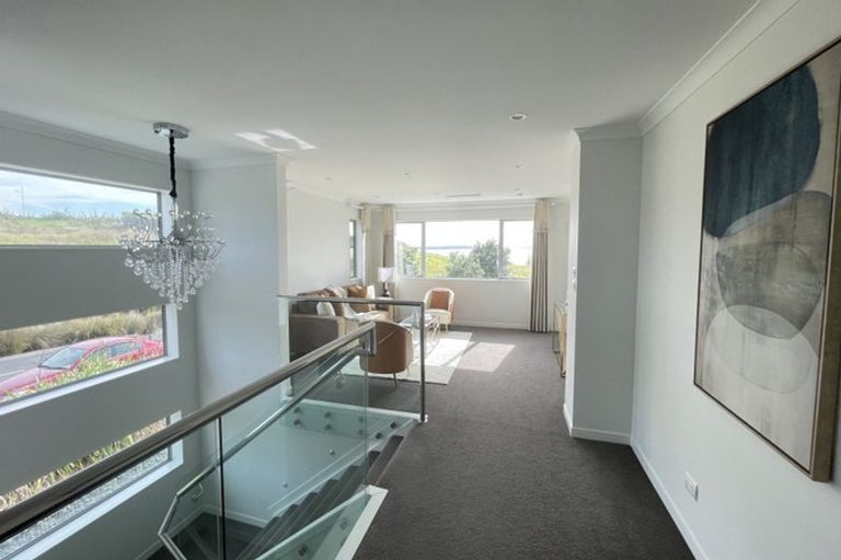 Photo of property in 20 Bearing Parade, Long Bay, Auckland, 0630