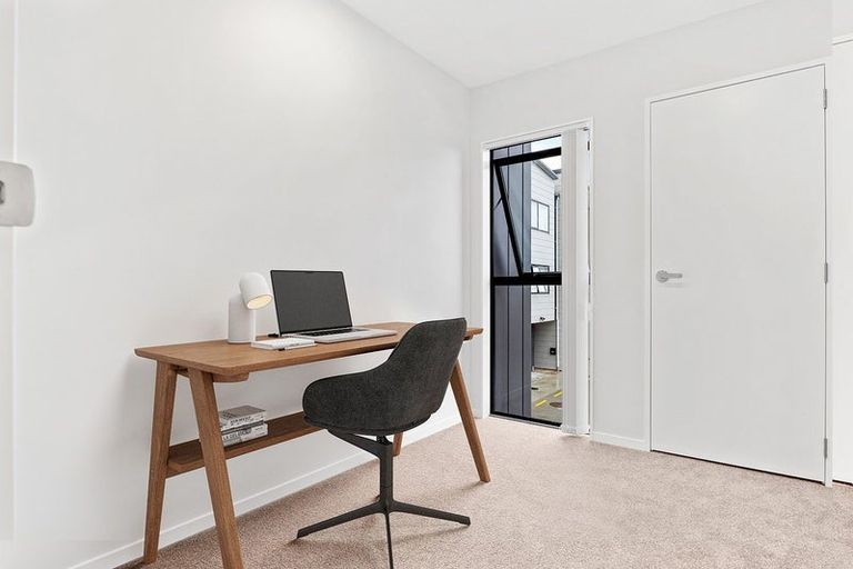 Photo of property in 10 Tukari Lane, Mangere Bridge, Auckland, 2022