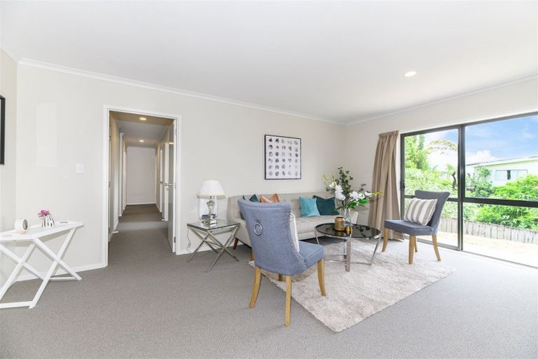 Photo of property in 57a Sabulite Road, Kelston, Auckland, 0602