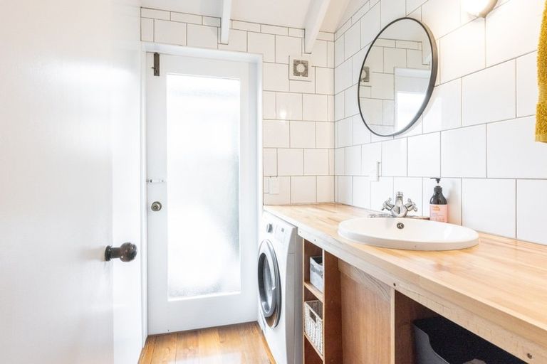 Photo of property in 69 Lipscombe Crescent, Havelock North, 4130