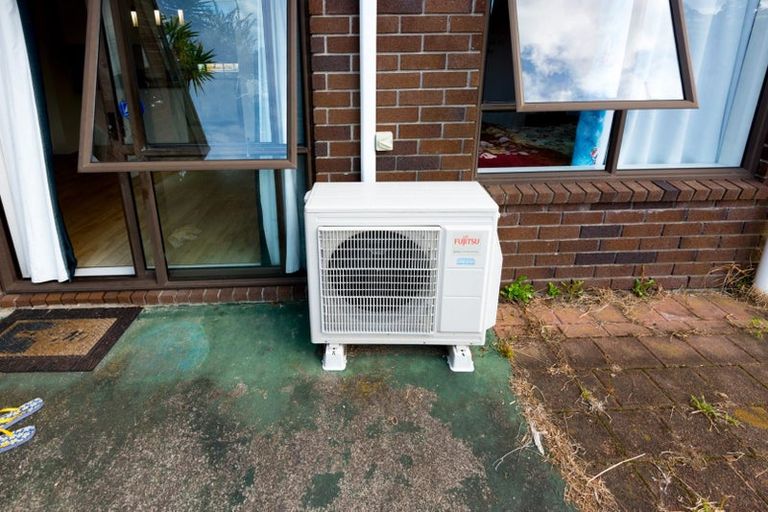 Photo of property in 5 Sherpa Place, Massey, Auckland, 0614