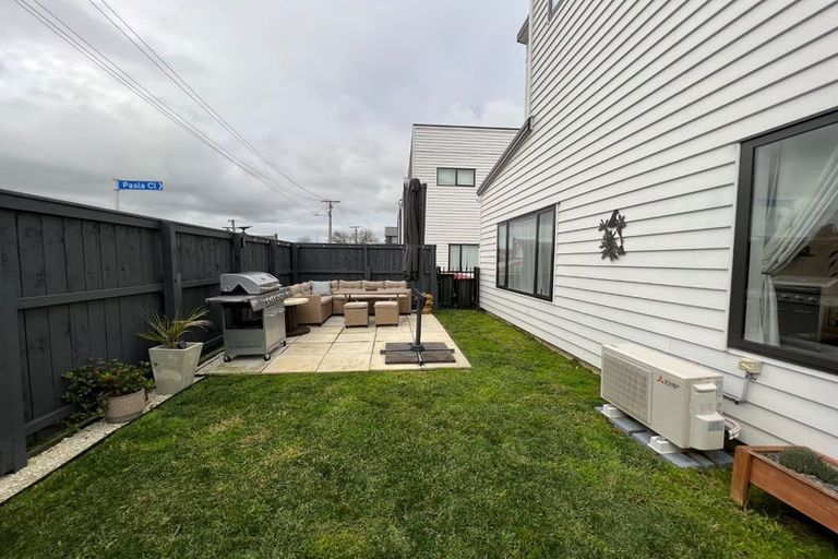 Photo of property in 2 Pasla Close, Papakura, 2110