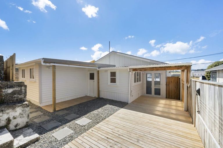 Photo of property in 26 Bridge Street, Rongotai, Wellington, 6022