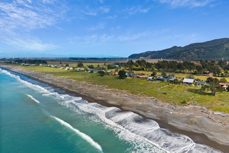 Photo of property in 208 Rarangi Beach Road, Rarangi, Blenheim, 7273