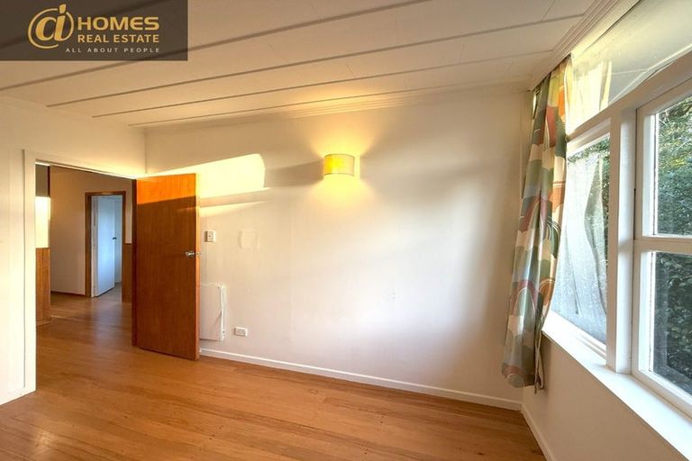 Photo of property in 14 Riverview Road, New Lynn, Auckland, 0600