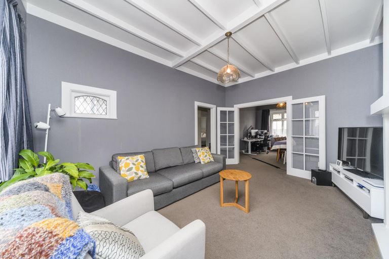 Photo of property in 126 Heretaunga Street, Palmerston North, 4414