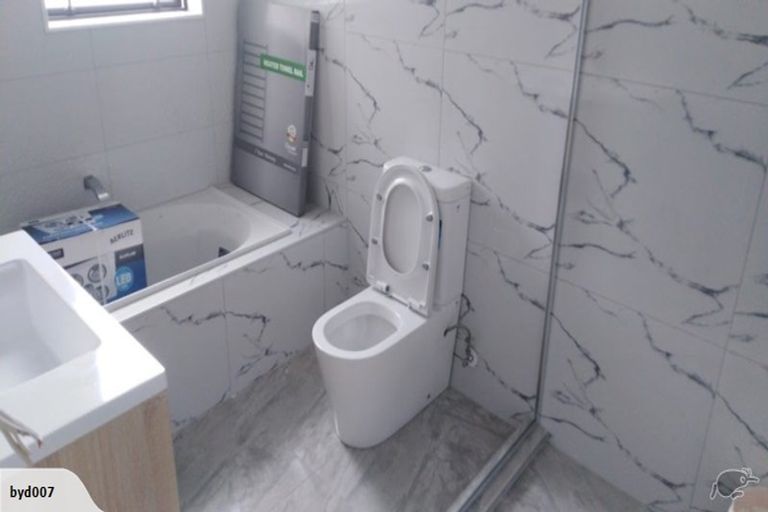 Photo of property in 21 Catherine Mclean Road, Pukekohe, 2120