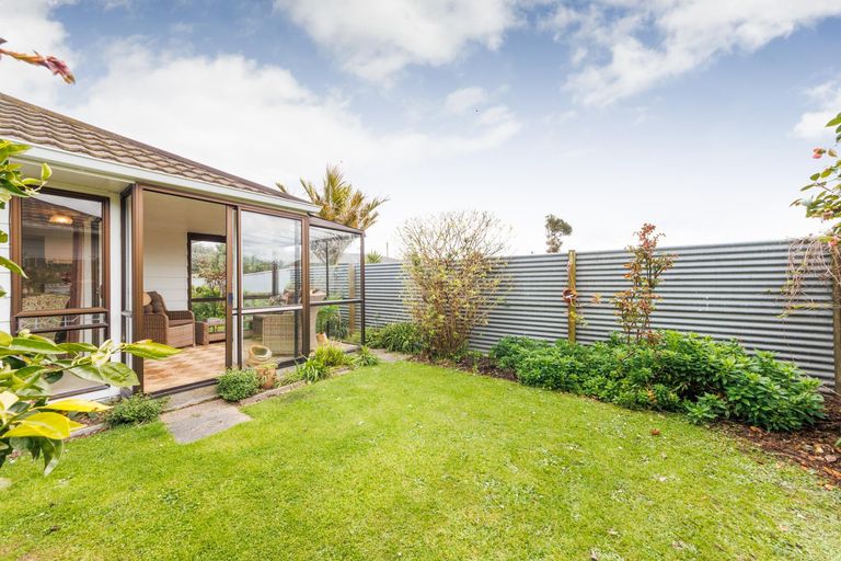 Photo of property in 36a Wood Street, Takaro, Palmerston North, 4410