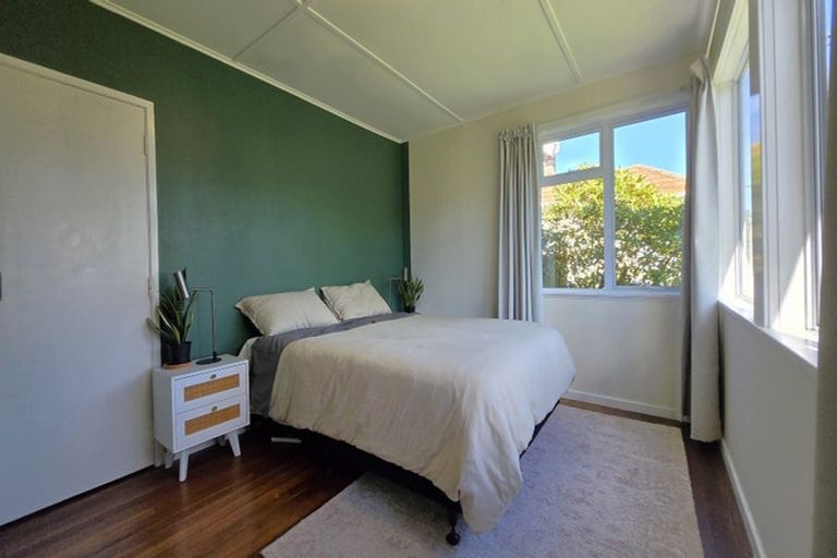 Photo of property in 4 Poole Street, Taita, Lower Hutt, 5011