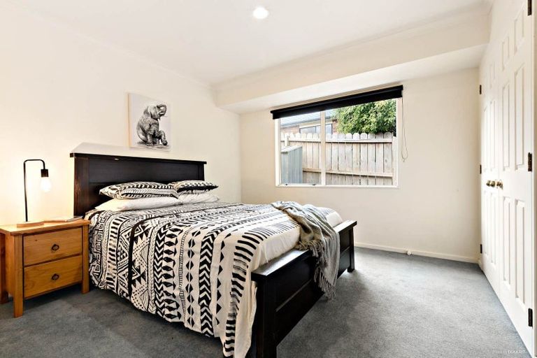 Photo of property in 17 Bella Villa Drive, Waiuku, 2123