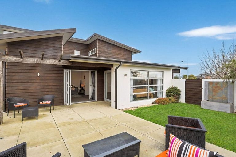 Photo of property in 16 East Ellington Drive, Mairehau, Christchurch, 8052