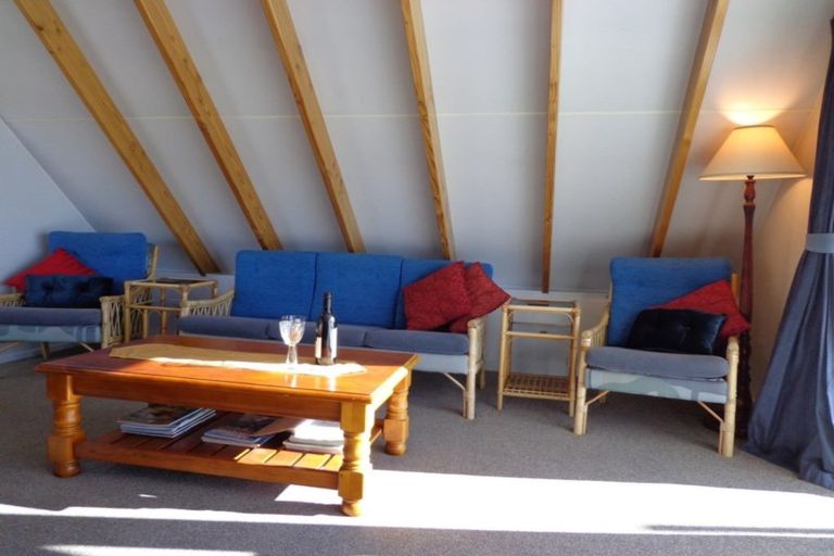 Photo of property in 16 O'neill Place, Lake Tekapo, 7999