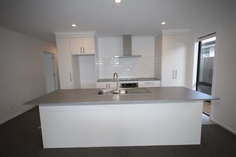 Photo of property in 10 Julie Lane, Papamoa, 3118