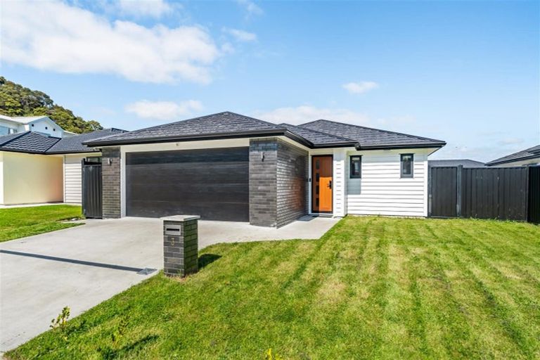 Photo of property in 3 Dahl Drive, Wallaceville, Upper Hutt, 5018
