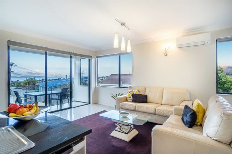 Photo of property in 34a Seaview Road, Castor Bay, Auckland, 0620