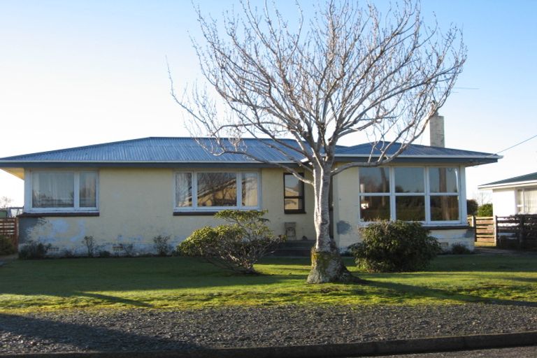 Photo of property in 23 Park Street, Winton, 9720