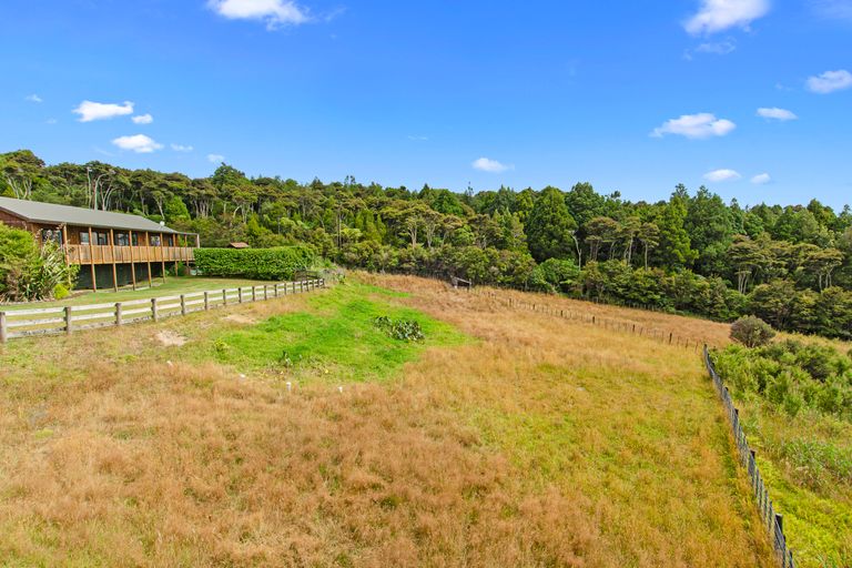 Photo of property in 181 Govan Wilson Road, Whangaripo, Warkworth, 0985