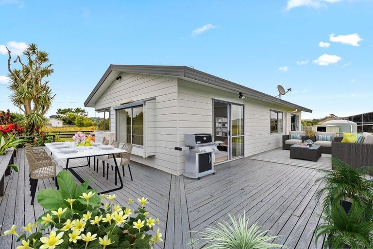 Photo of property in 331 South Head Road, South Head, Helensville, 0874