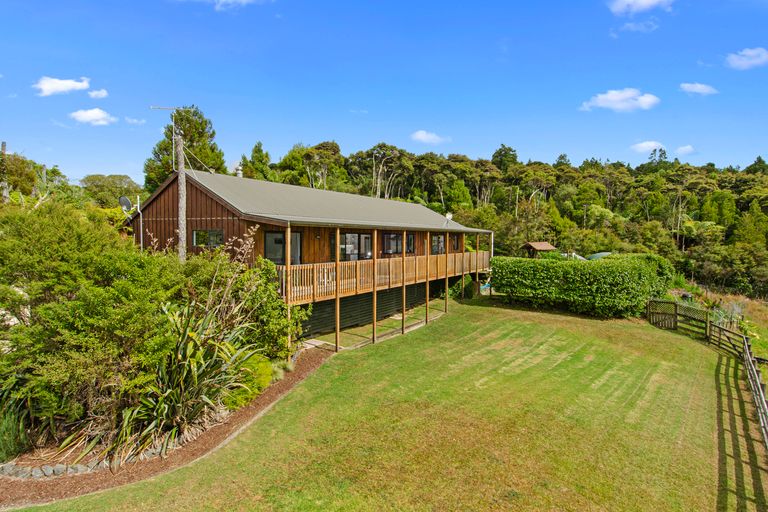 Photo of property in 181 Govan Wilson Road, Whangaripo, Warkworth, 0985