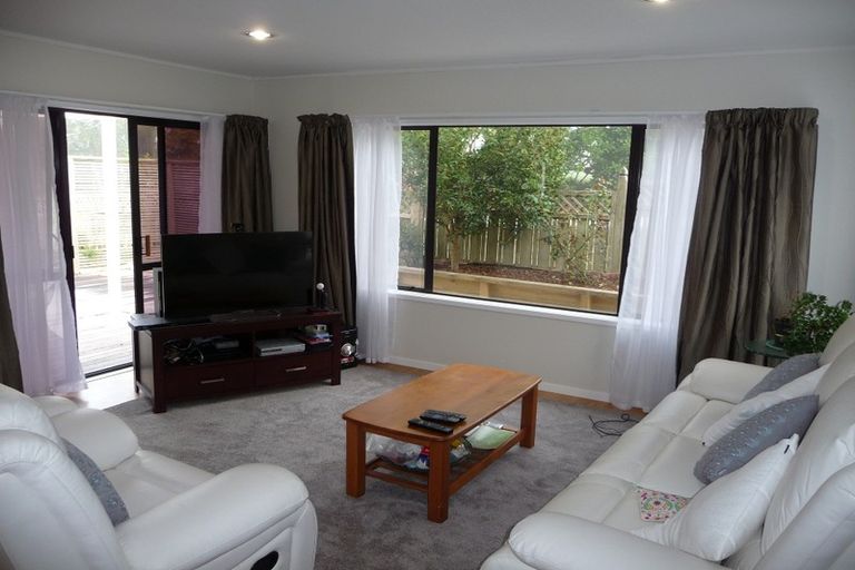 Photo of property in 2/32 Pupuke Road, Takapuna, Auckland, 0622
