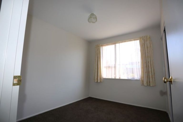 Photo of property in 8 Farm Lane, Parklands, Christchurch, 8083