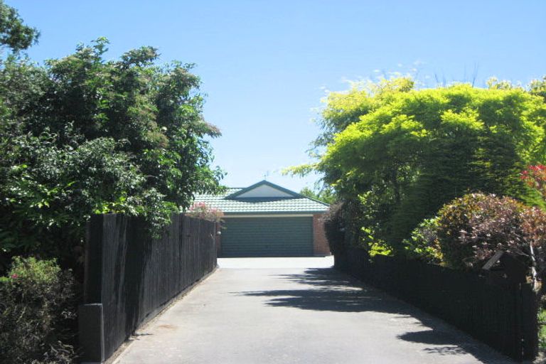 Photo of property in 4 Neathwest Avenue, Broomfield, Christchurch, 8042