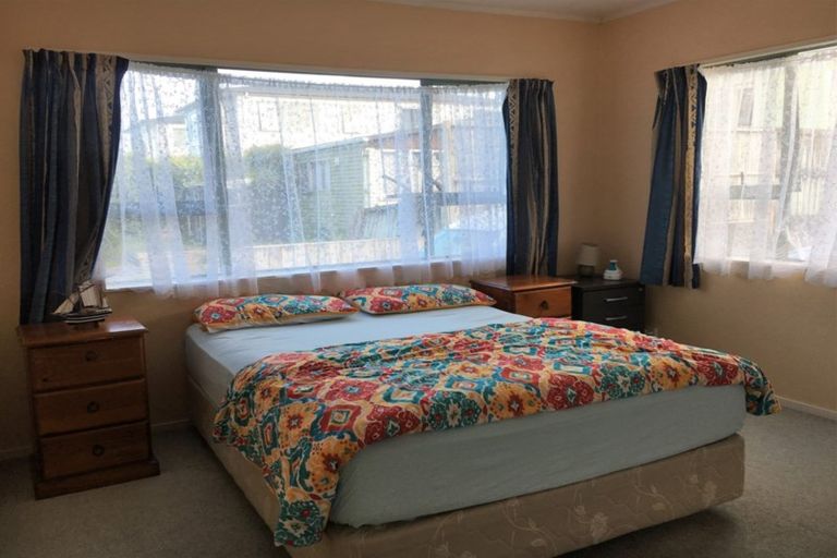 Photo of property in 1/3211 Great North Road, New Lynn, Auckland, 0600