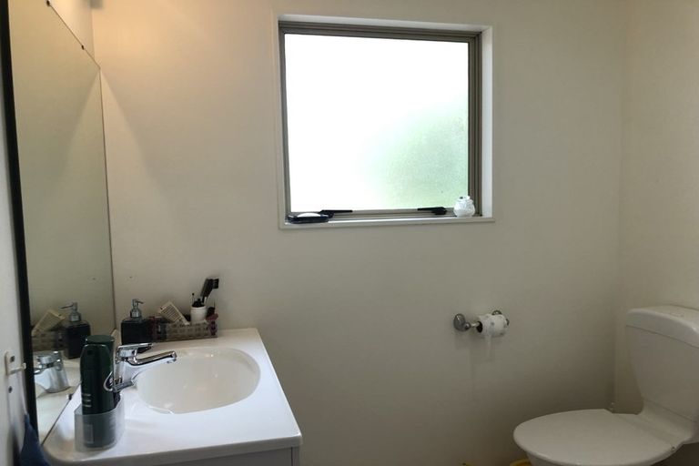 Photo of property in 2/73 Spinella Drive, Bayview, Auckland, 0629