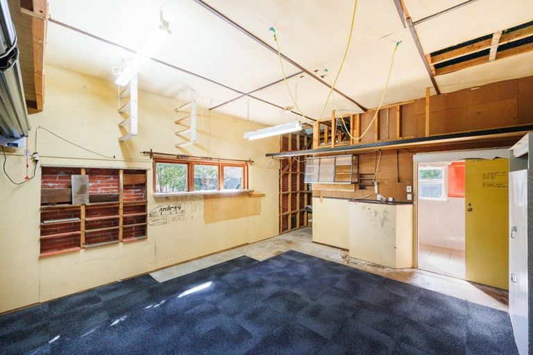 Photo of property in 27 Saint Albans Avenue, Hokowhitu, Palmerston North, 4410