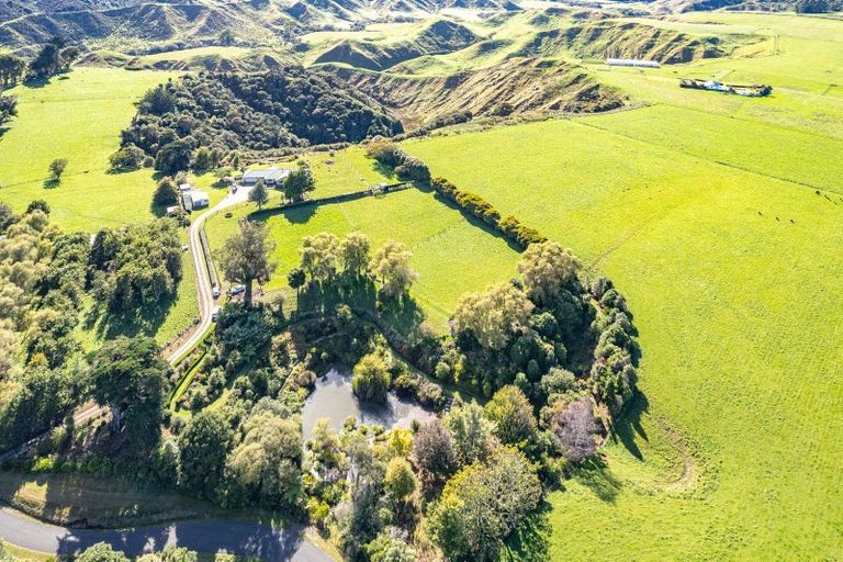 Photo of property in 16 Tokomaru Road West, Brunswick, Whanganui, 4571