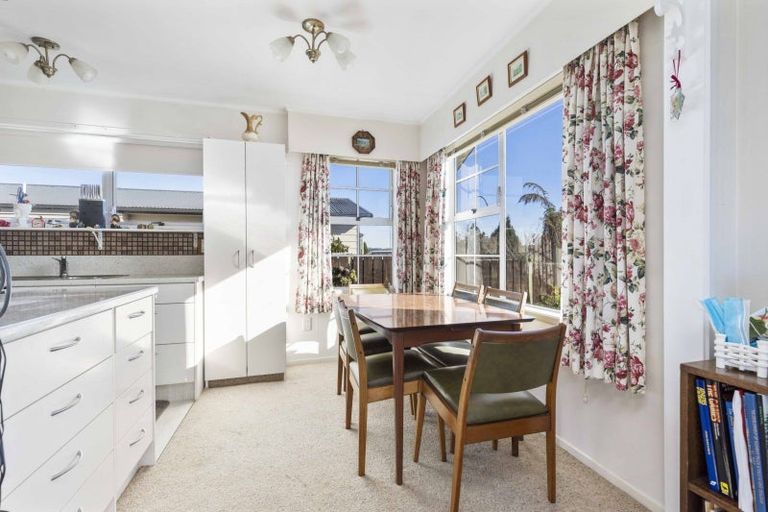 Photo of property in 80 Tuhikaramea Road, Dinsdale, Hamilton, 3204