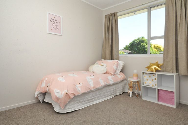 Photo of property in 152 Mahia Road, Wattle Downs, Auckland, 2103