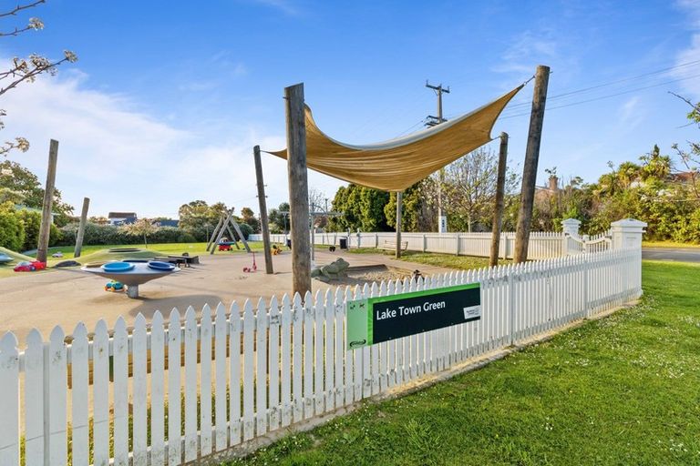 Photo of property in 2/67 Jutland Road, Hauraki, Auckland, 0622