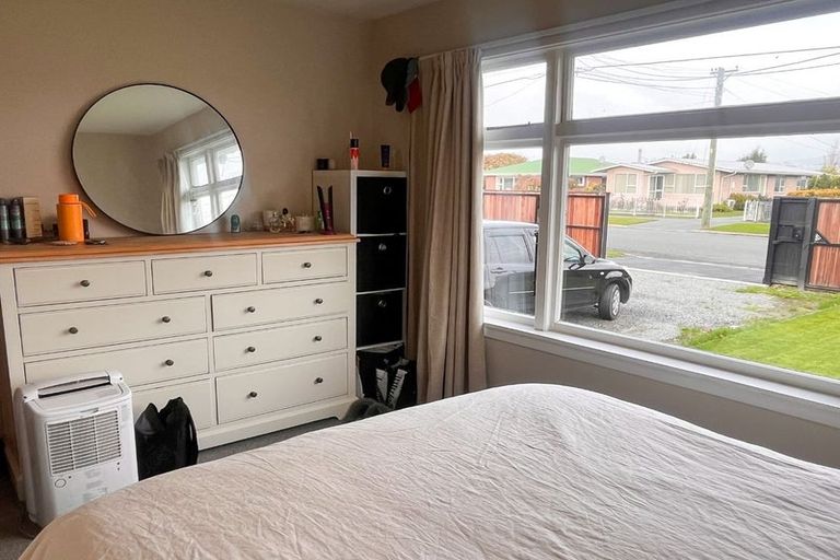 Photo of property in 61 Coopers Road, Dallington, Christchurch, 8061