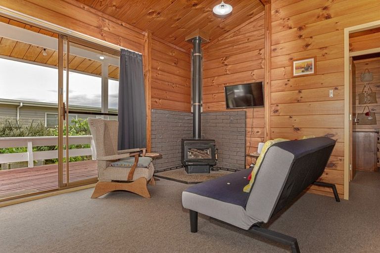 Photo of property in 15 Root Street, Gisborne, 4010