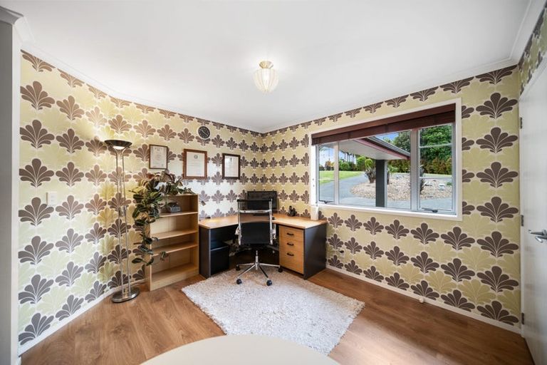 Photo of property in 91 Kaipara Road, Papakura, 2582