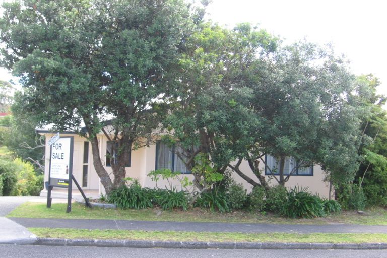 Photo of property in 91 Saddleback Rise, Murrays Bay, Auckland, 0630